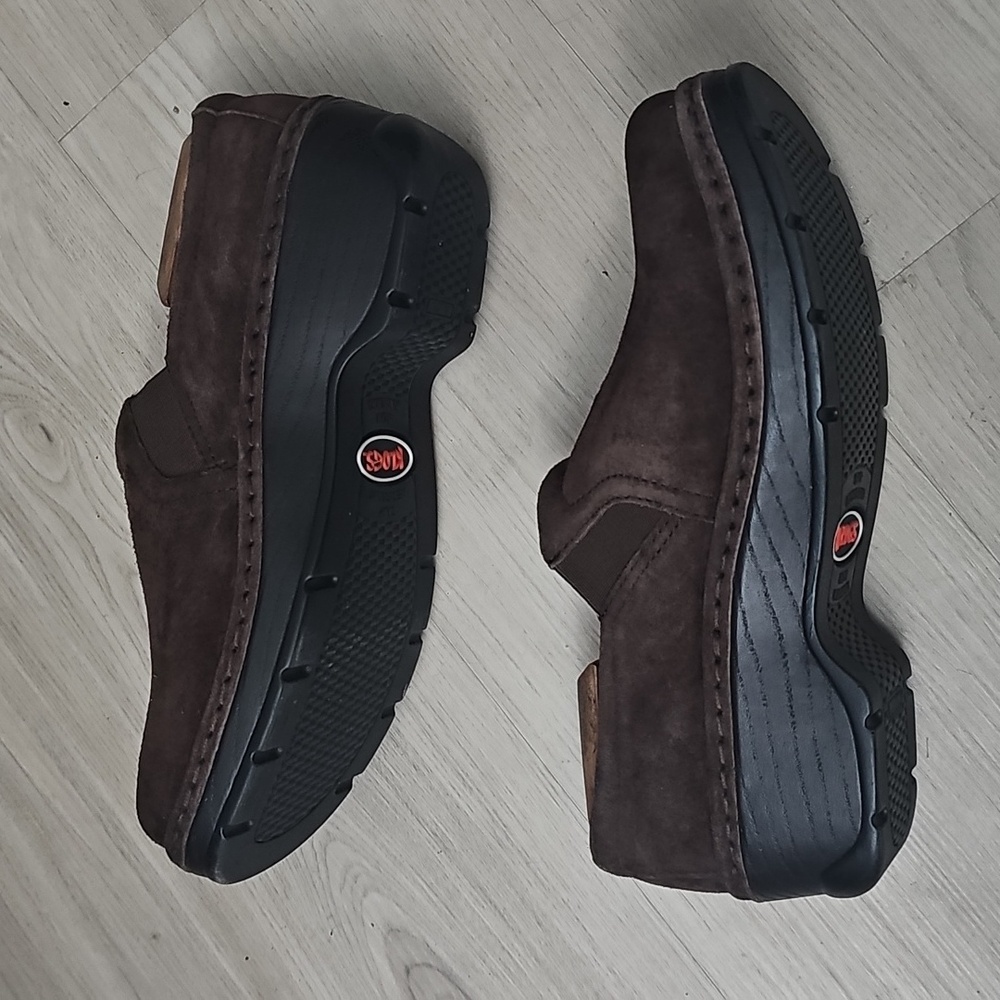 Klogs Brown Embroidered Suede Slip Resistant Wms 9.5